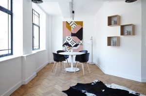 chairs-2181968_640.jpg